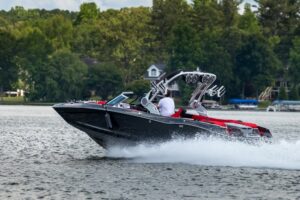 Read more about the article 5 Accessories For The Perfect Bowrider Experience