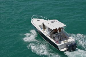 Read more about the article Essential Tips For Navigating Your Boat