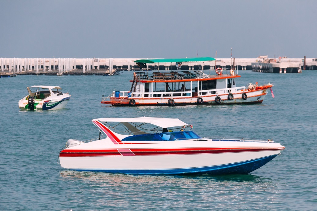 You are currently viewing Exploring The Unique Design Of Bowrider Boats