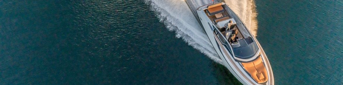 You are currently viewing Fairline Yachts Fline 33 At Fort Lauderdale International Boat Show