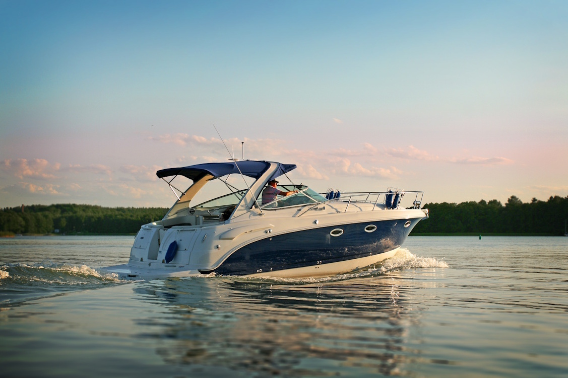 Read more about the article The Ultimate Guide To A Successful Boat Camping Trip